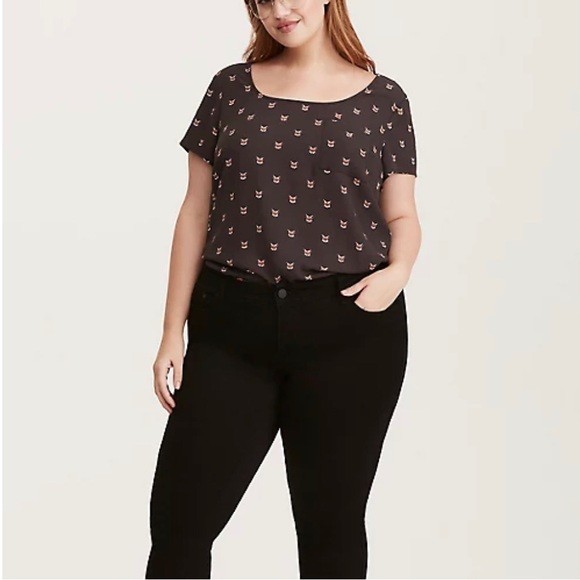 Torrid squirrel print Abbey Georgette Button Back Short Sleeve Blouse. Plus sz 4 - Picture 1 of 7